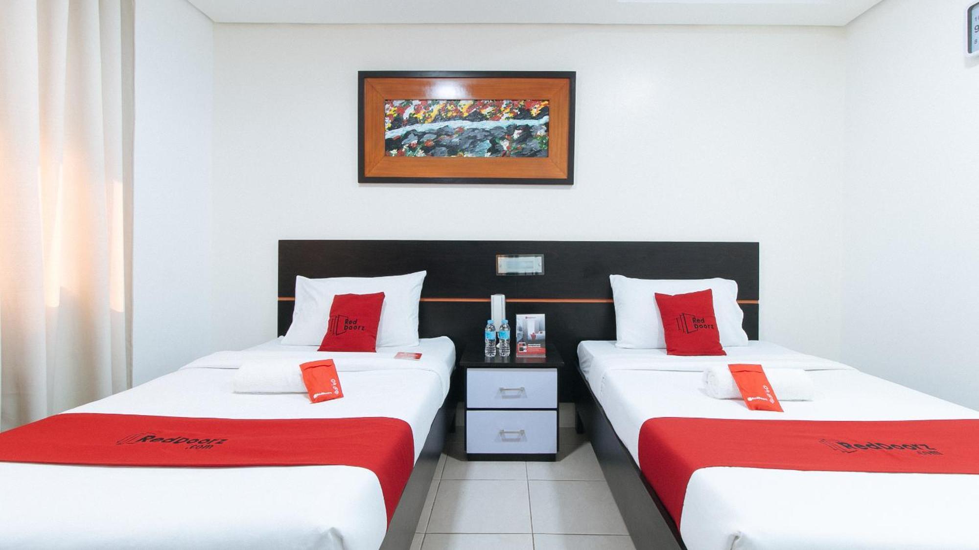 Reddoorz Plus At Evangelista Street Makati San Pedro Makati Eksteriør billede