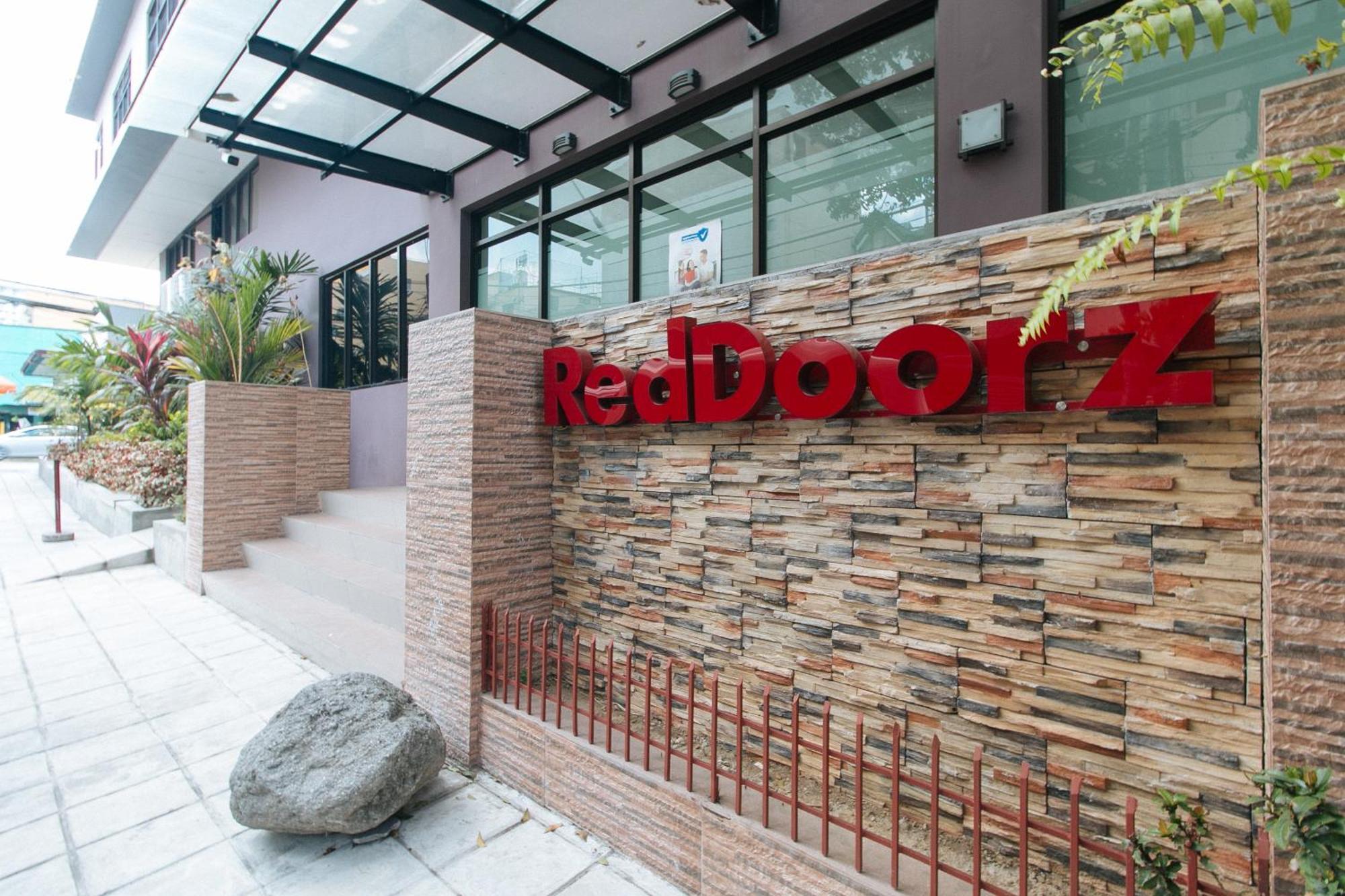 Reddoorz Plus At Evangelista Street Makati San Pedro Makati Eksteriør billede